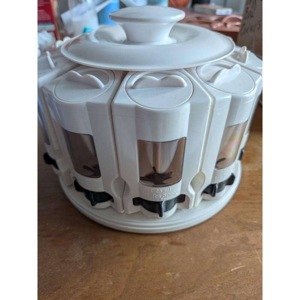Tristar Retro Look Counter or Cabinet Spice Rack - Holds 10 Storage Dispensers